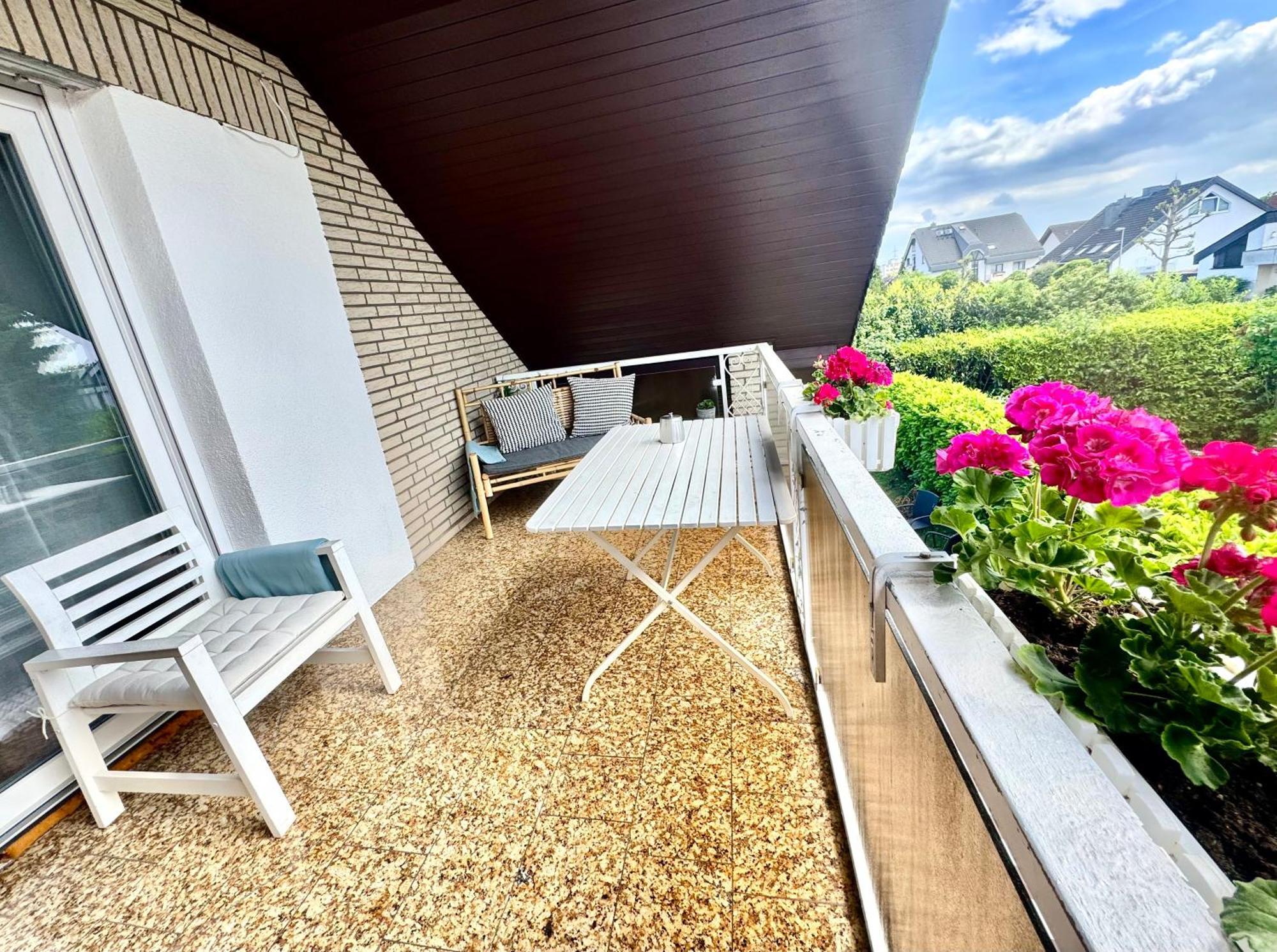 Villa Orchard Frankfurt Kriftel Экстерьер фото